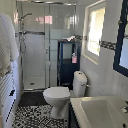 Maison Dans Particulier 18eme, Wifi, Piscine Chauffee Appartement