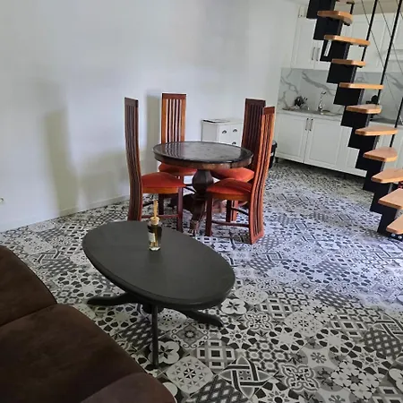 Maison Dans Particulier 18eme, Wifi, Piscine Chauffee Lejlighed